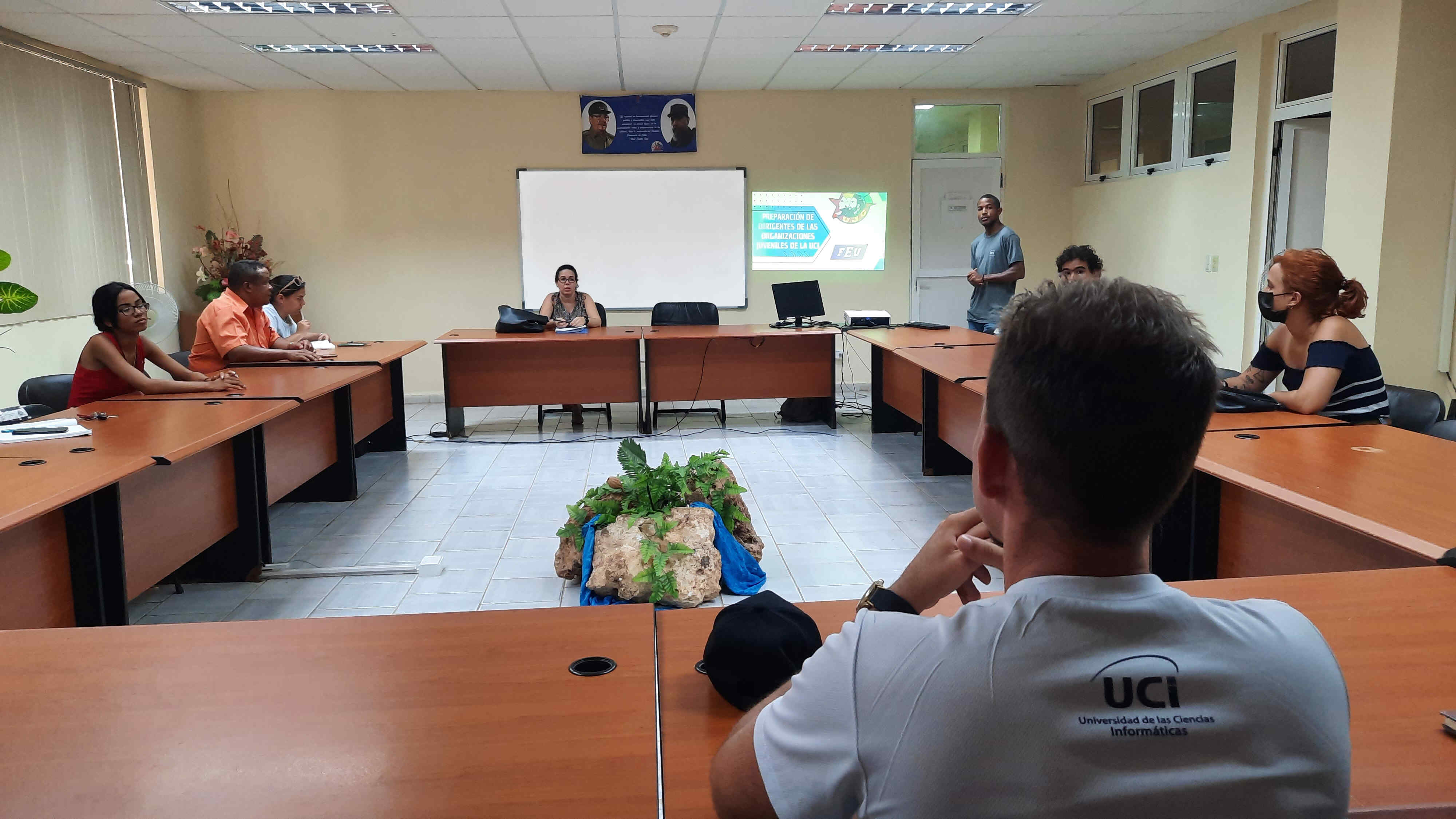 En la jornada de este lunes 18 de septiembre comenzó en la Universidad el curso para dirigentes juveniles de la FEU y la UJC.