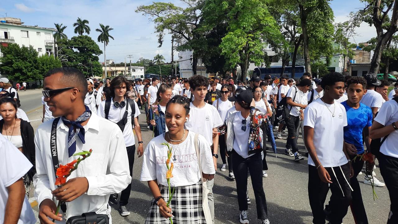 Peregrinación en homenaje al Comandante Camilo Cienfuegos.