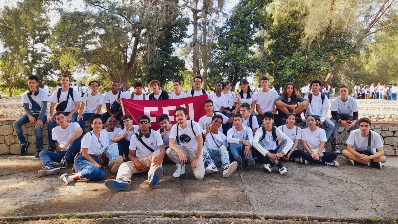 Los estudiantes de primer año de la UCI ingresaron a las filas de la Federación Estudiantil Universitaria.