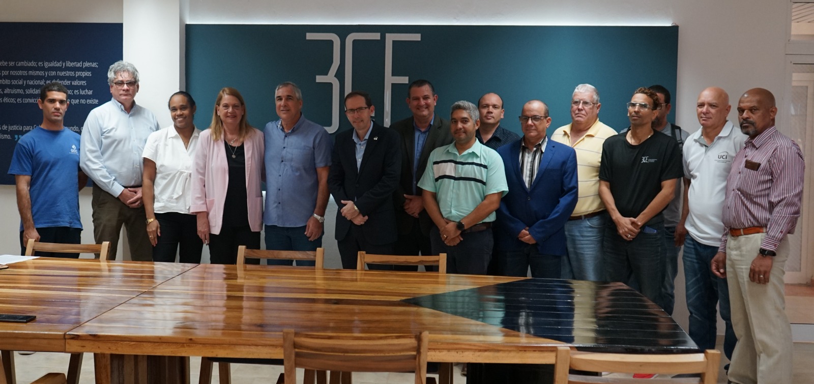 Visita del viceprimer ministro al PCT La Habana.