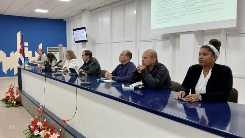 Encuentro con los recién graduados que comienzan su vida laboral en la Universidad de las Ciencias Informáticas.