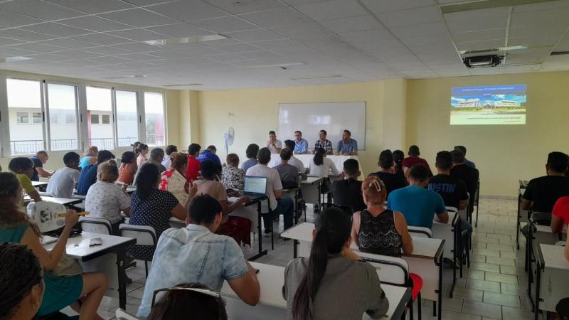 Visita de inicio de curso a la Facultad de Ciencias y Tecnologías Computacionales.