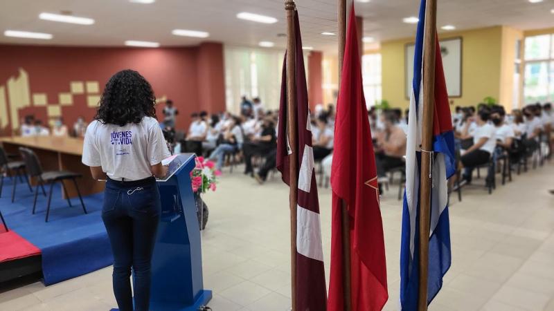 Acto de culminación de estudios de la facultad 2.