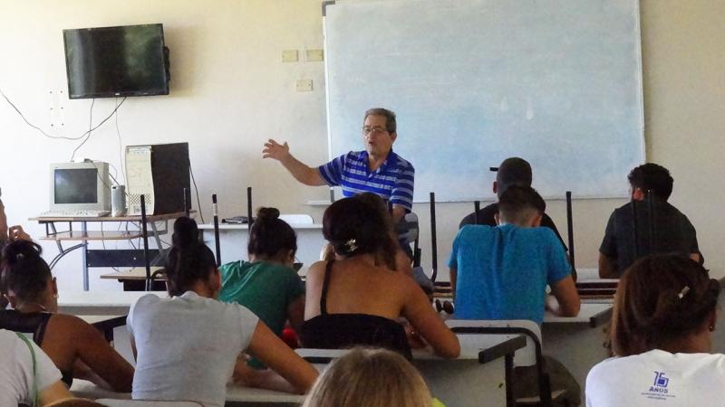 También se realizó el conversatorio “El papel de los jóvenes en la defensa”, que tuvo como auditorio a los miembros de la Compañía 2, del Batallón de la Citec.