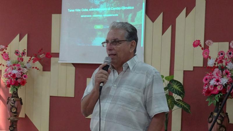 El Dr.C. Allan Pierra Conde presentó la multimedia “Tarea Vida: Cuba, enfrentamiento al cambio climático”.