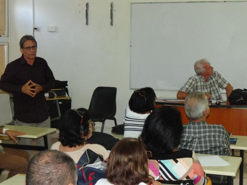 En aulas de posgrado del docente Rubén Martínez Villena de la UCI, los profesores expusieron sus mejores experiencias.