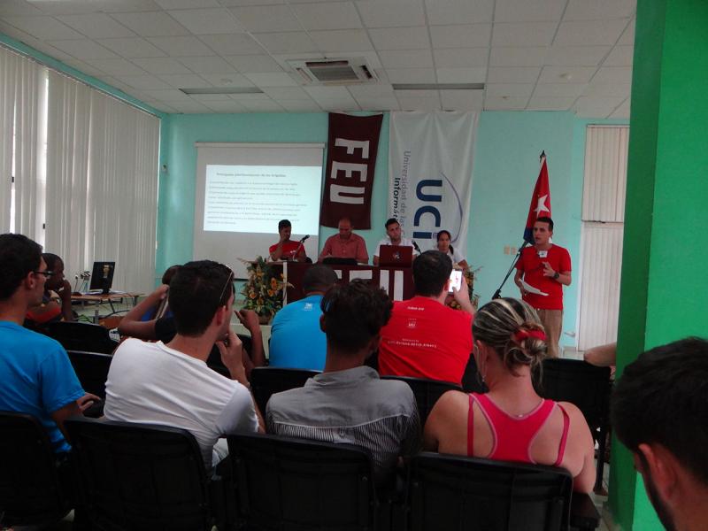 Representante de Comunicación de la FEU Nacional incitó a dialogar en torno a la apatía estudiantil. 