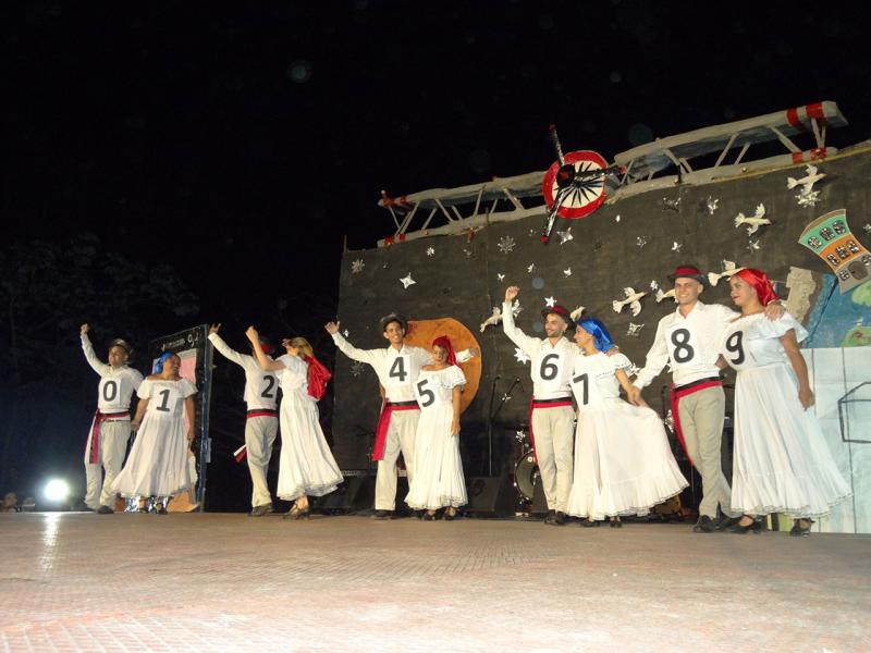 La danza fue la gran protagonista de la noche cultural de la Facultad 1. 