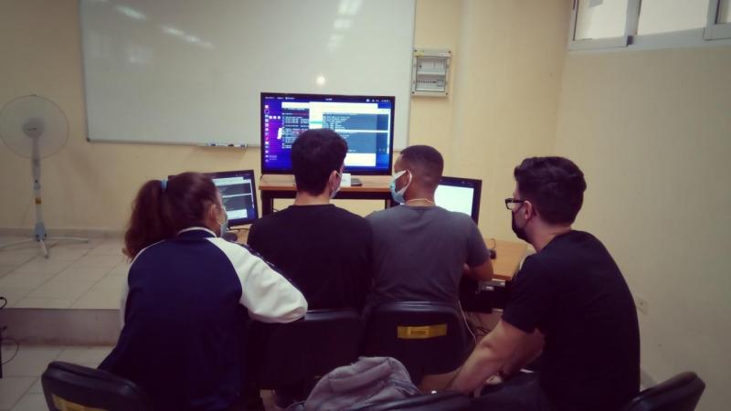 Los integrantes del equipo de la Facultad 4 fueron los ganadores del Primer Hackatón de Ciberseguridad en la UCI.