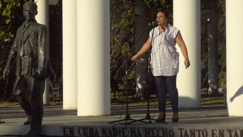 Acto político por el aniversario 85 del fallecimiento de Rubén Martínez Villena. 