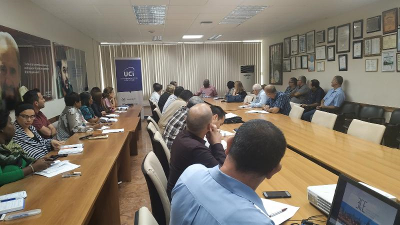 Durante el intercambio con los presentes, Salvador Valdés Mesa realizó un llamado a fortalecer el vínculo de las universidades con el sector productivo.