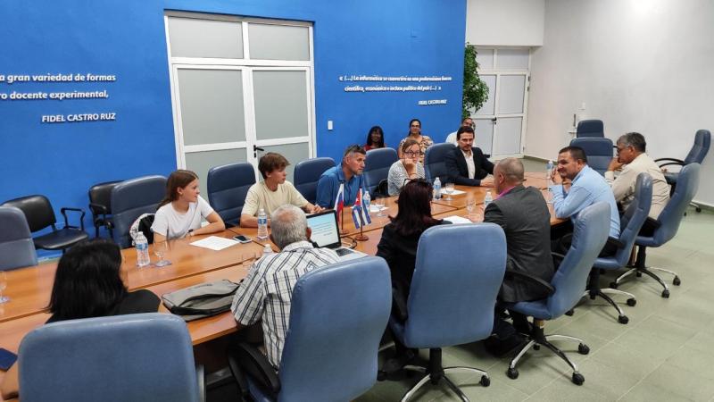 Durante el intercambio fue presentado el programa académico integral que los estudiantes rusos recibirán.