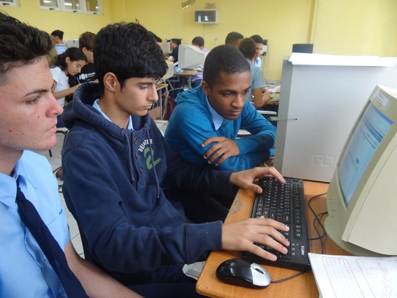 Estudiantes de preuniversitarios, presentes en la Final Nacional del ACM-ICPC. 