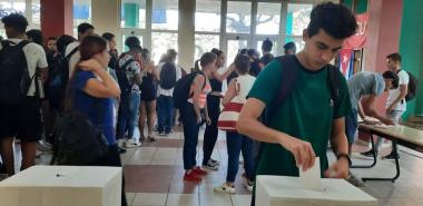 Los estudiantes eligieron el secretariado de la FEU de las facultades 1 y 2.