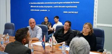 Representantes de la Universidad Estatal de Geodesia y Cartografía de Moscú intercambiaron con directivos de la UCI. Fotos: Héctor Elider González