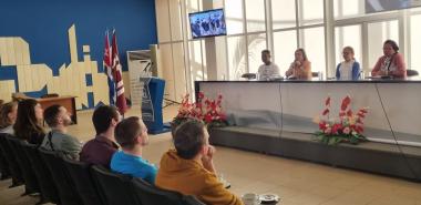 En la jornada de este jueves visitó nuestra institución una delegación del Movimiento Juvenil Connolly. 