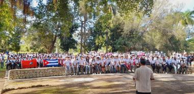 Los estudiantes de primer año de la UCI ingresaron a las filas de la Federación Estudiantil Universitaria. Foto: Osmel Batista Tamarit