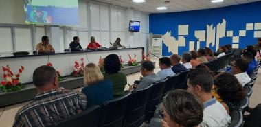 Directivos del Ministerio de Educación Superior realizan visita de trabajo a la UCI. Foto: Osmel Batista Tamarit y Héctor Elider González Rodríguez