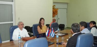 Con el propósito de buscar futuros proyectos de colaboración mutua, visitó la UCI el Excelentísimo Señor Roman Hostak, embajador Extraordinario y Plenipotenciario de la Embajada de la República de Eslovaquia en Cuba.