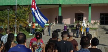 Hoy se rindió tributo a José Martí en el aniversario de su caída en combate, y a nuestra insignia nacional, por conmemorarse también el Día de la Bandera.