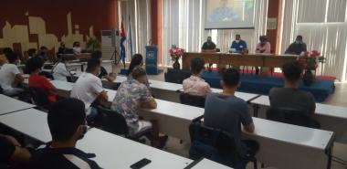 Inicia en la Universidad el proceso de consulta popular del Proyecto de Ley del Código de las Familias.