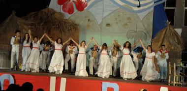 La facultad más joven del centro tomó la escena presentando un espectáculo cargado de cubanía