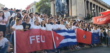 Los jóvenes de la UCI recuerdan a los mártires del 27 de Noviembre